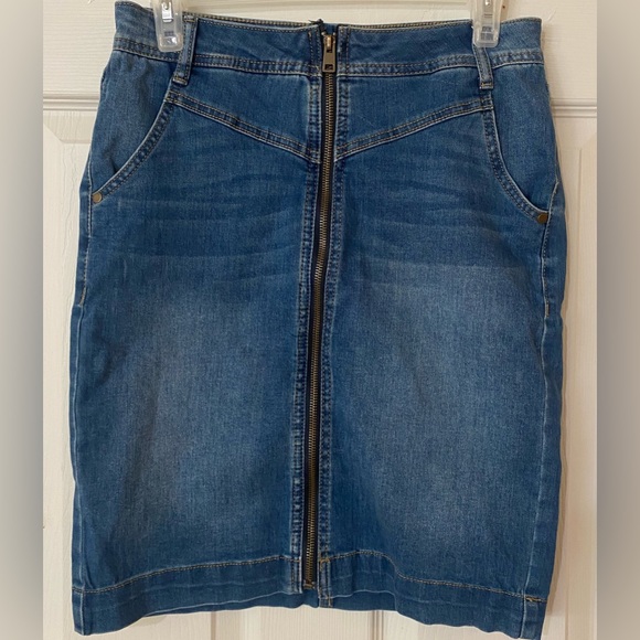 One 5 One   151 Denim Full Zipper Skirt
Size: Small - Picture 1 of 8